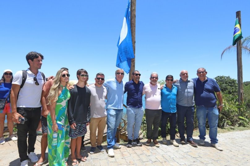 Bandeira Azul praia da azeda10