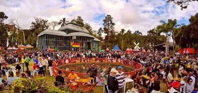 Alta temporada de inverno deve injetar R$ 180 milhões na economia de Petrópolis, segundo PC&VB e CDL. Visite Petrópolis / divulgação