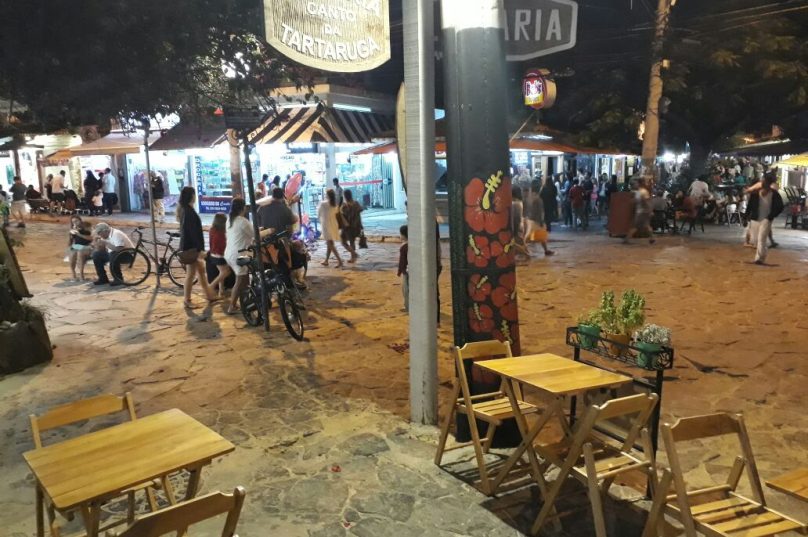 Mesmo com vento os visitantes aproveitaram as praias da cidade (Foto Tadeu Mouzer)