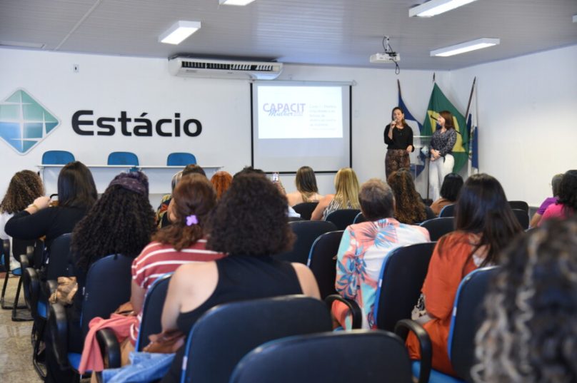 A atividade reuniu 55 servidoras municipais da Baixada Litorânea e contou com a presença da secretária de Estado da Mulher, Heloisa Aguiar / foto divulgação