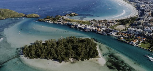 Cabo Frio - Ilha do Japonês e Praia do Forte. Imagem: Prolagos