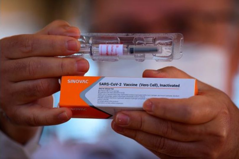 Vacina Coronavac, é produzida em parceria pelo Instituto Butantan e a farmacêutica chinesa Sinovac. Imagem: Reprodução/ EFE