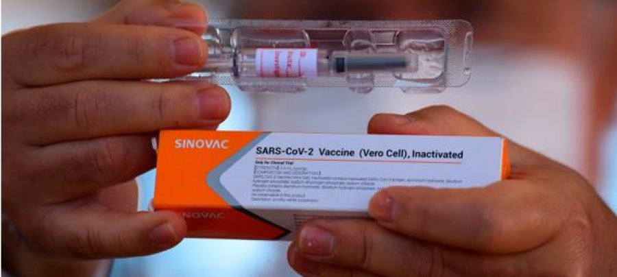 Vacina Coronavac, é produzida em parceria pelo Instituto Butantan e a farmacêutica chinesa Sinovac. Imagem: Reprodução/ EFE