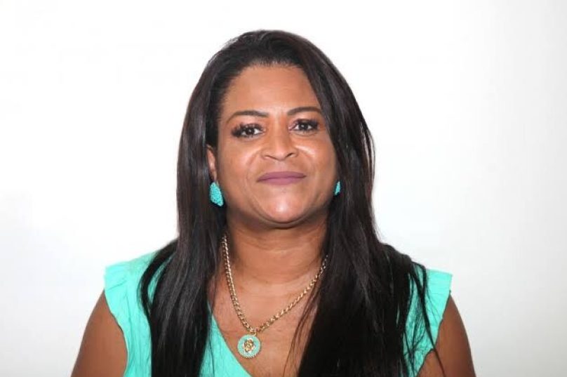 A atual secretária de Educação Carla Natalia