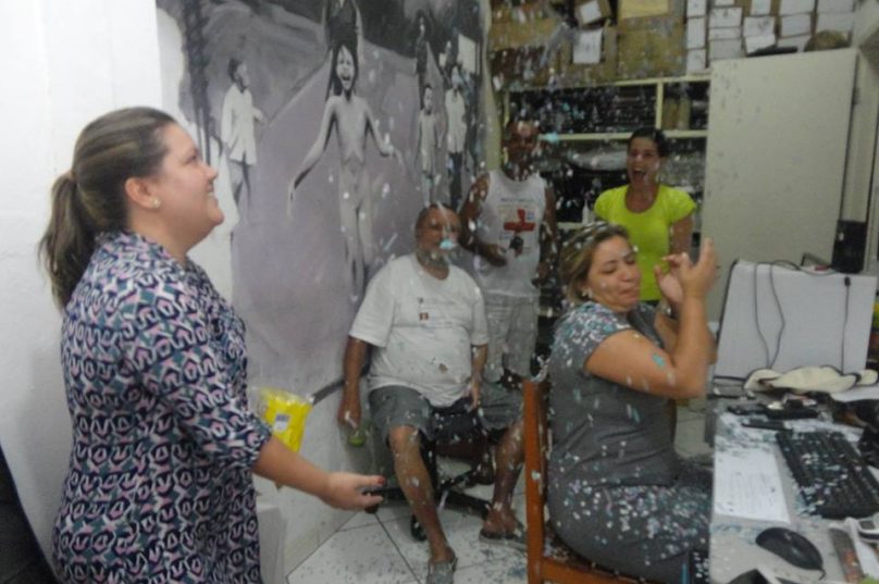 Um dia comum de fechamento de O Perú Molhado