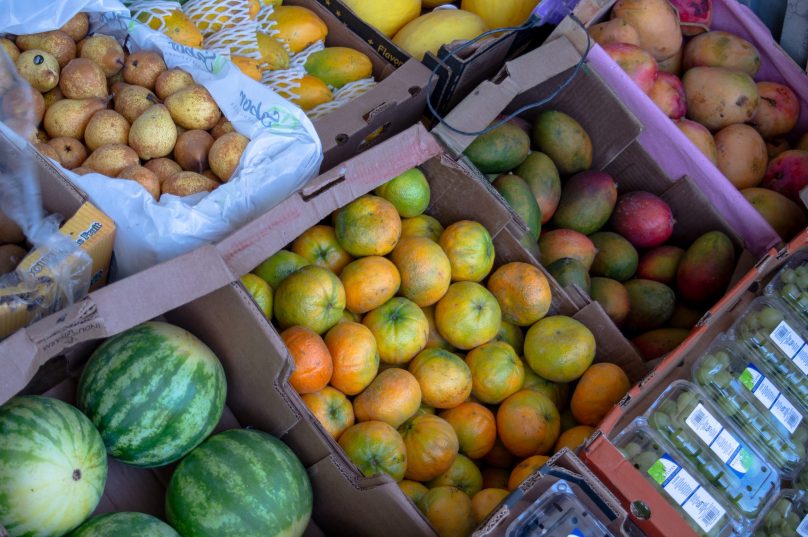 Os consumidores encontram à disposição hortifrutigranjeiros, restaurantes, mercado, lojas comerciais e serviços, embalagens, bebidas, flores, rações, carnes, pescado, entre outros. Foto Matheus Coutinho