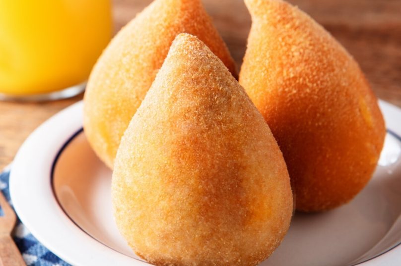 Além de Cabo Frio, a iniciativa é válida para as outras 42 lojas da rede de franquias especializada em doces e salgados. Foto divulgação