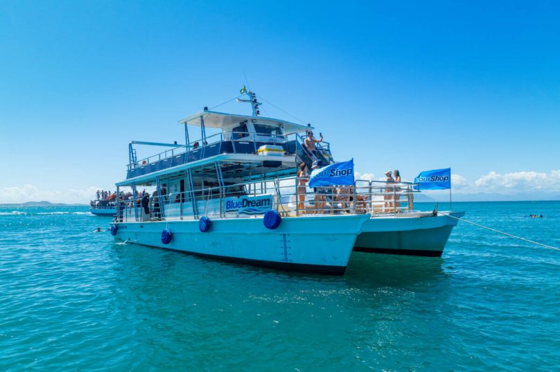 Veja preços atualizados de passeio de barco em Búzios e dicas para escolher com segurança e evitar problemas / foto divulgação