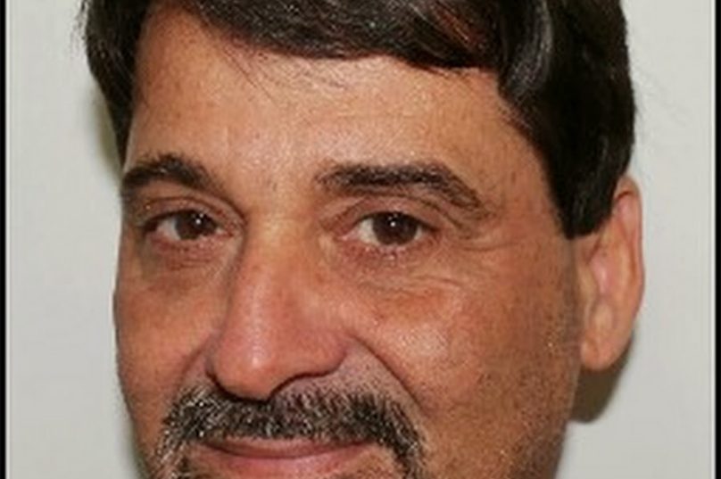 *João Direnna é jornalista e psicólogo. mora no Rio e é professor em Quissamã
