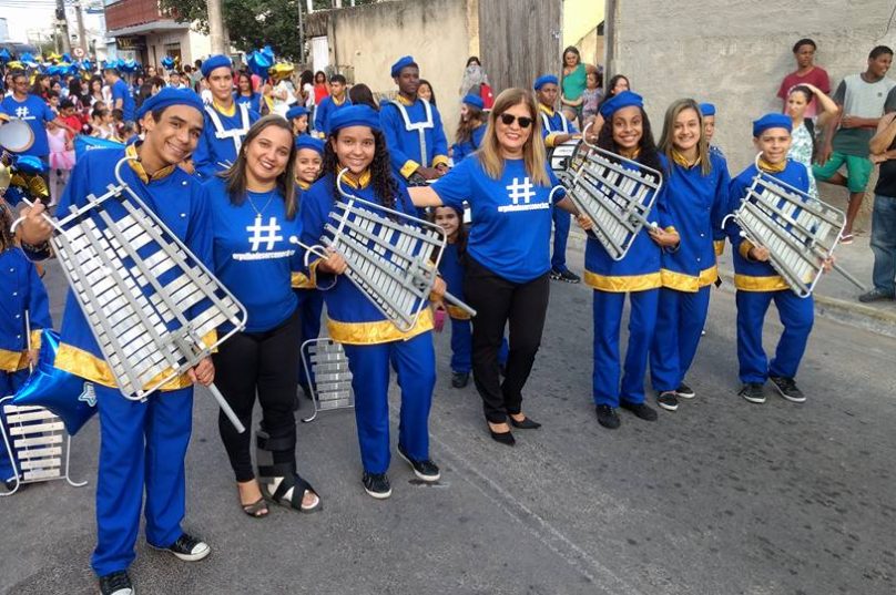 Diretora com a banda