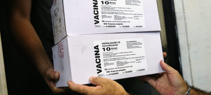 Fiocruz anunciou novo cronograma de entregas da vacina contra a Covid-19 nesta terça (23) | Imagem: Maurício Bazílio/Secretaria Estadual de Saúde.