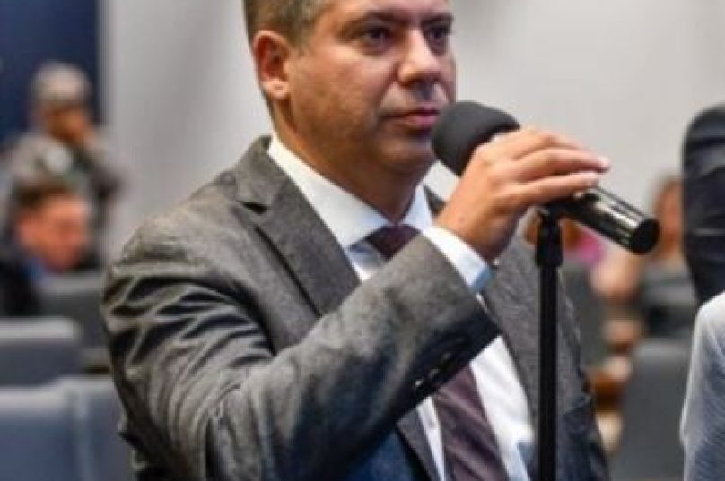 Dr. Serginho, prefeito eleito de Cabo Frio para o mandato 2025-2028 / foto divulgação