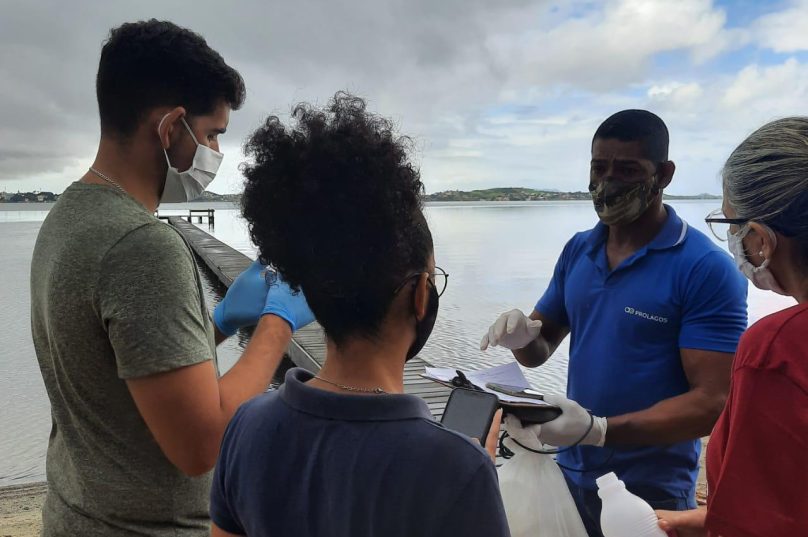 Estudantes farão análises periódicas da água e fomentarão ações de educação ambiental. Imagem: Prolagos