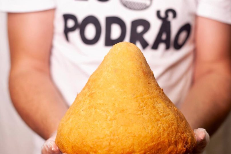 Feira do Podrão chega a Cabo Frio com lanches gigantes, música e entrada gratuita no feriadão de abril / foto divulgação