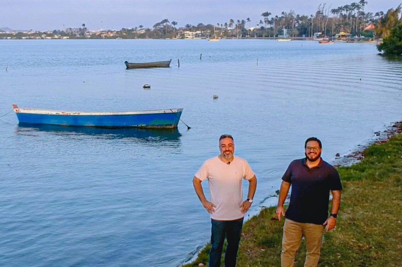 A atração será apresentada pelos jornalistas Flavio Flarys e Tomás Baggio. Foto Divulgação.