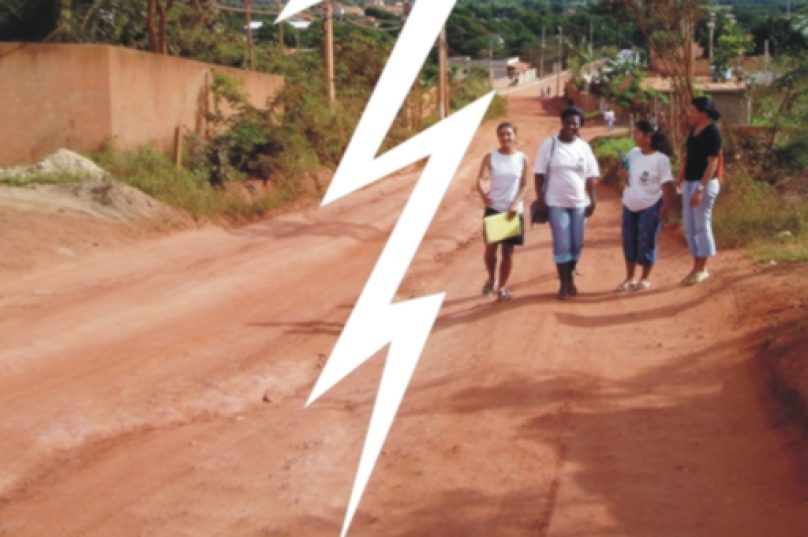 foto-de-2005-onde-moradores-ja-questionavam-a-divisaop-que-tanto-mal-tem-feito-ao-bairro