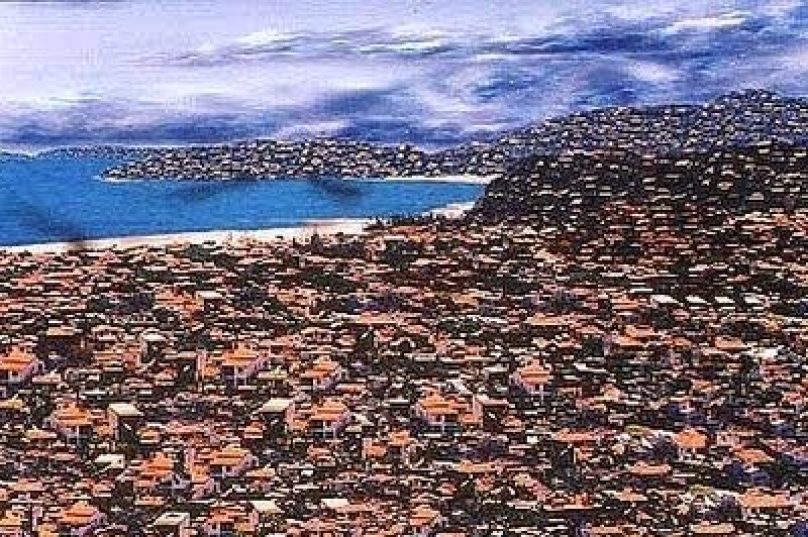Fotomontagem de Tito Rosemberg feita na década de 90  prevendo o que Búzios realmente está se tornando