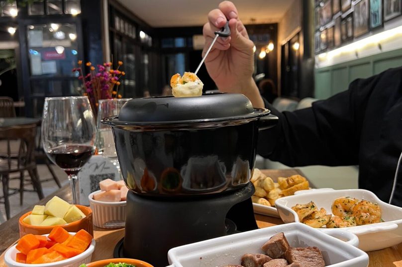 Galleria Gastrobar preparou um founde especial para o inverno e atende até duas pessoas. Foto Beatriz Siqueira