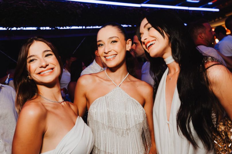 Programação do Réveillon Privilège Búzios 2026 acontece no Fishbone, na Praia de Geribá, com festas e shows ao longo da semana / foto divulgação