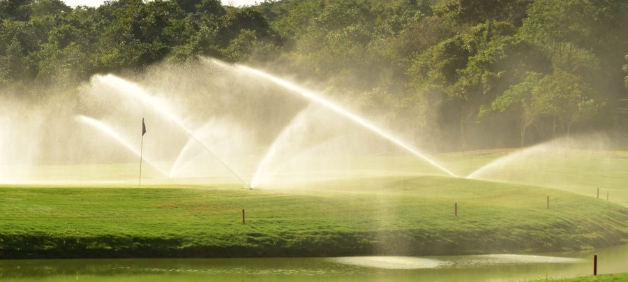 Uma das ações realizada em Búzios é o reuso da água no campo de golfe do Clube Aretê Búzios. Imagem: Divulgação