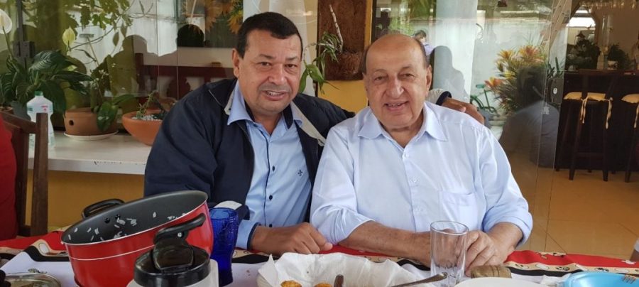 O vice-prefeito Henrique Gomes e o deputado simão Sessim em almoço na casa do veador Miguel Pereira, onde puderam conversar sobre mais emendas parlamentares para Búzios