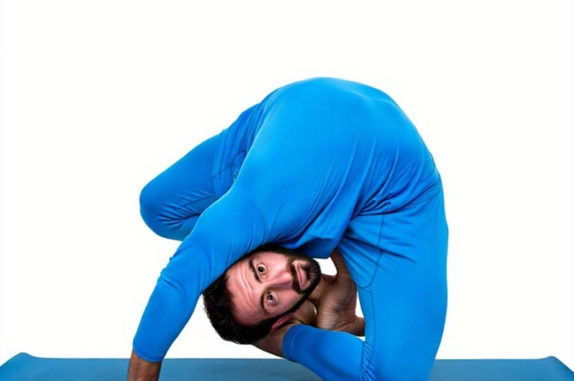 yoga fortalece a saúde do homem