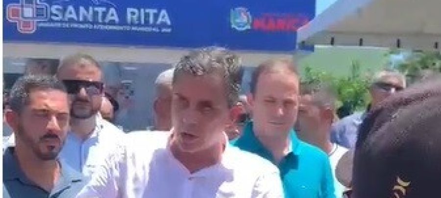 Frame do vídeo que mostra o encontro do prefeito Fabiano Horta com a populares de Itapuaçu