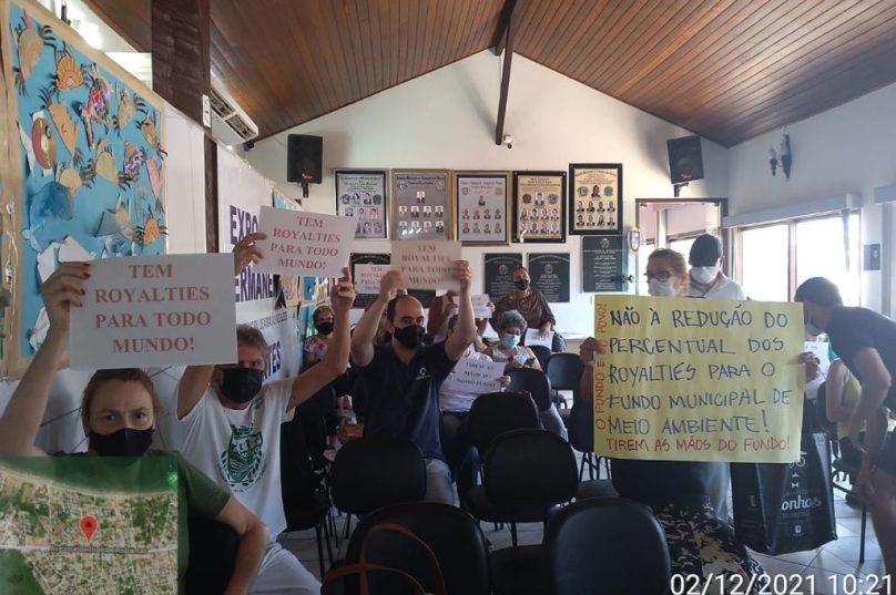 Lideranças contrárias à proposta do governo municipal acompanharam a sessão. Foto Divulgação