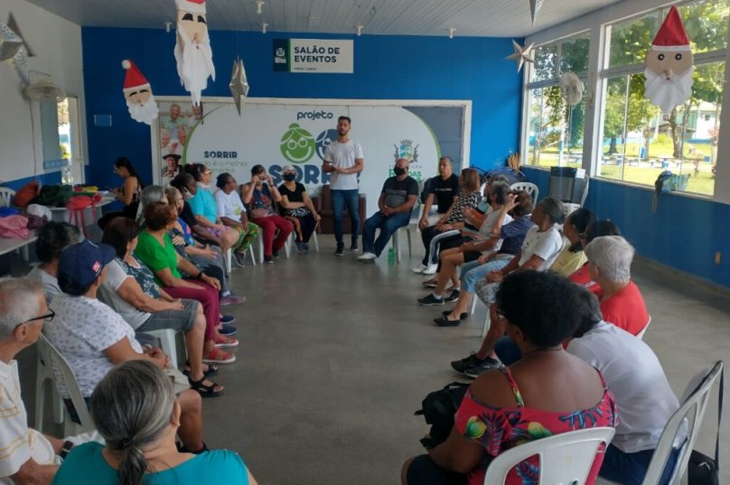 Idosos ensaiam a todo vapor para a Cantata de Natal nesta quinta, dia 15. Foto divulgação (3)