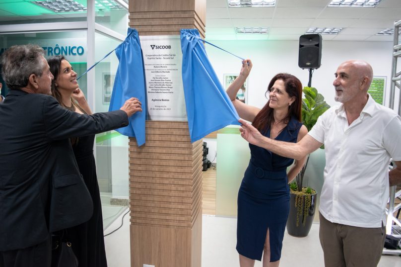 A abertura teve presença também do presidente da ACEB, Jacques Jacky Sitbon. A agência funciona das 11h às 16h, e já está aberta para receber os clientes.  | Foto: Matheus Coutinho