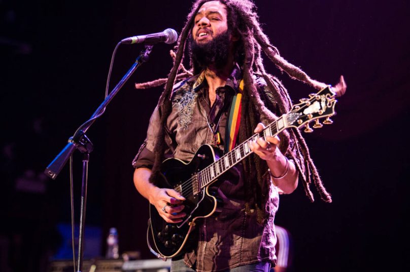 Tawa Beach recebe Josh David Barrett em tributo a Bob Marley neste sábado (15), com show de reggae e DJ Marley / foto divulgação