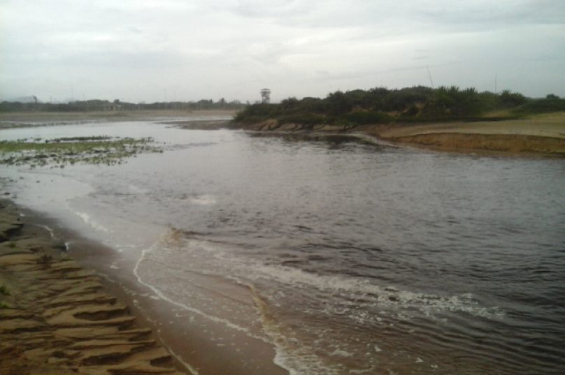 Lagoa do Iriry-Divulagação- Fenômeno é natural e Lagoa deve voltar ao normal em no máximo 10 dias