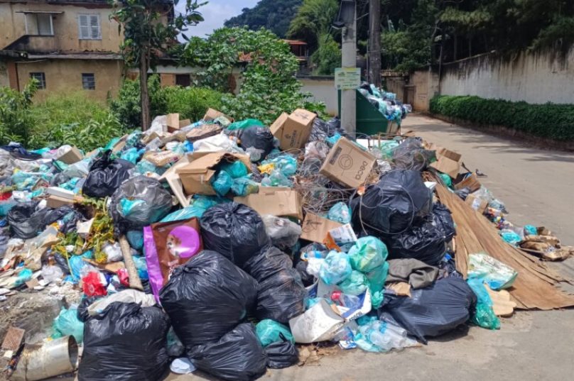 Lixo em Itaipava - imagens de 22 11 24 (2)