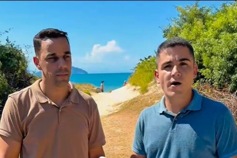 Vereadores  Felipe Lopes (DC) e Raphael Braga (PRD) representam as comissções que rejeitaram o projeto de leilão de terrenos imóveis públicos em Búzios