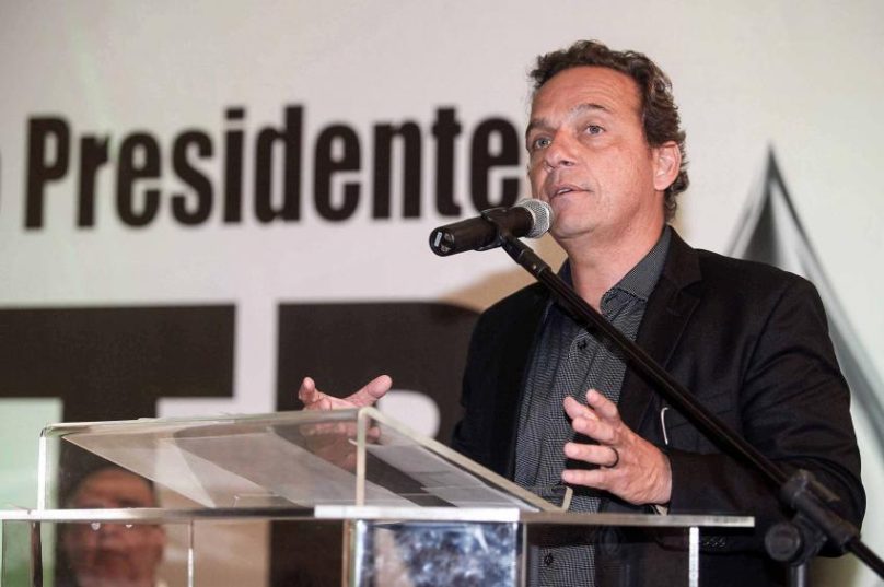 mh_governador-pezao-com-o-prefeito-de-macae_0417042015-850x567