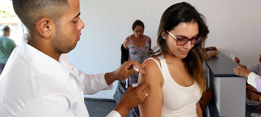 Vacinação contra a gripe H1N1 na casa da vacina. Macaé/RJ. Data: 13/05/2017. Foto: Guga Malheiros/Prefeitura de Macaé.