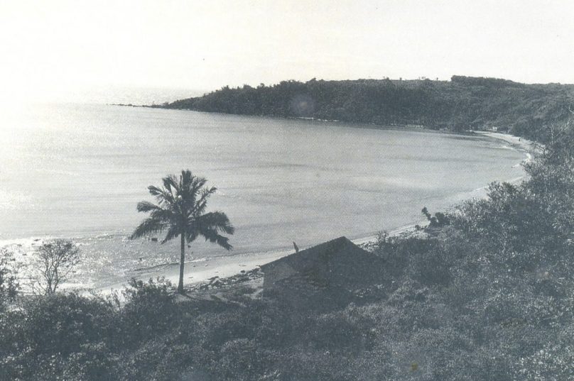 Praia  de Manguinhos no passado, é claro