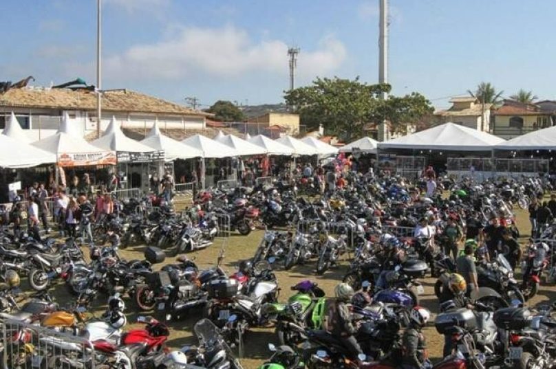 Motos