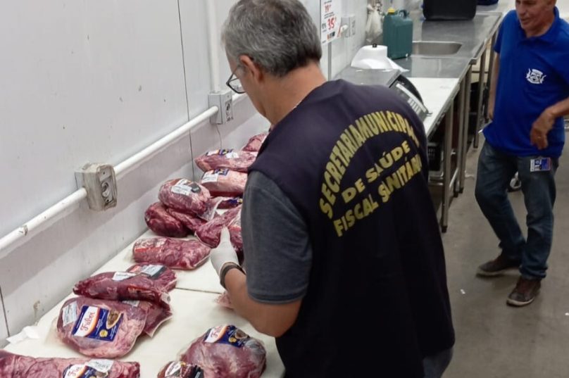 Vigilância Sanitária de Rio das Ostras apreende 70 kg de carne imprópria para consumo. Fiscalização segue intensificada no município / foto divulgação