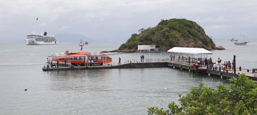 O navio chegou pela manhã e foi recebido pela equipe do turismo da Prefeitura de Búzios - Ronald Pantoja