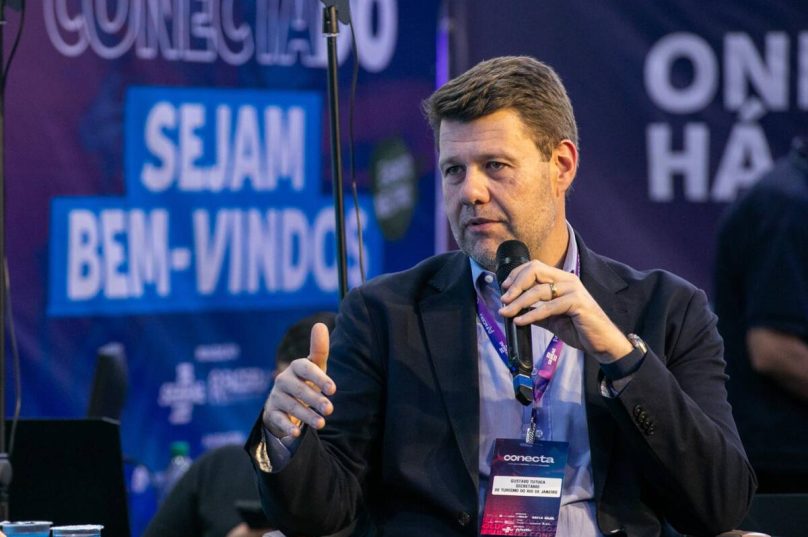 O secretário de Estado de Turismo, Gustavo Tutuca, participou de um dos painéis do Conecta Volta Redonda e Barra Mansa / João Miguel Junior
