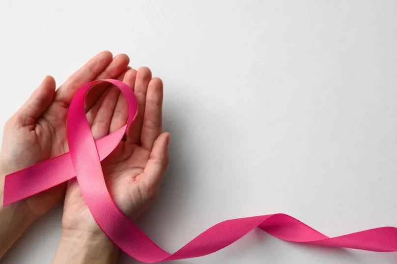 Outubro Rosa reforça prevenção ao câncer de mama e SUS amplia mamografia gratuita para mulheres a partir dos 40 anos / divulgação