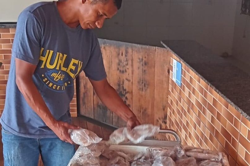 Peixes congelados foram doados para Secretaria de Assistência Social/ foto: divulgação