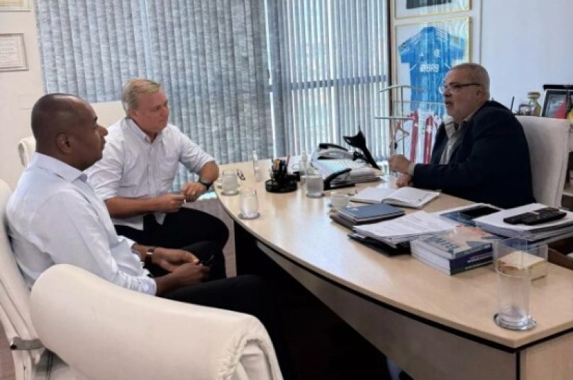 O encontro buscou alinhar o início das obras previstas para os bairros Boa Vista e Estrada da Fazendinha. (Foto: Divulgação)