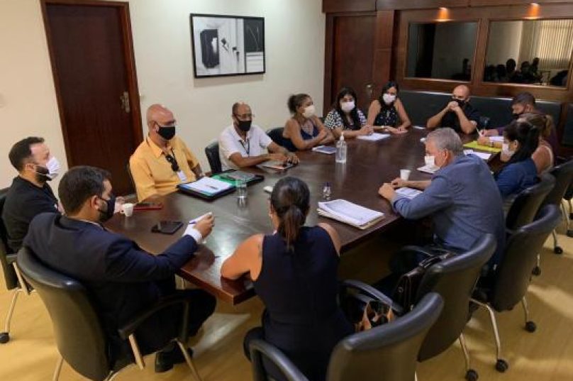 Prefeito Fabio do Pastel e secretários do Gabinete de Crises. Imagem: Divulgação/PMSPA