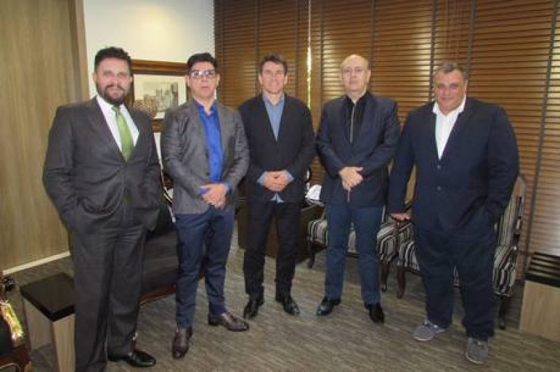 Zacarias Pagnanelli, André Dias, prefeito André Granado, Luiz Cláudio Costa e secretário Cesar Fernandes, da esquerda para a direita
Karina Lajusticia/R7