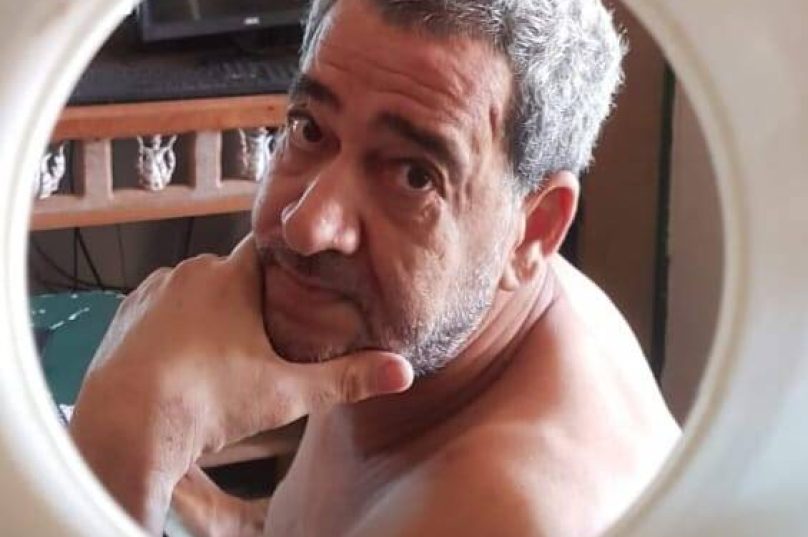 Sandro Peixoto, cronista de Búzios, assina o texto “O diabo são os outros”, uma reflexão direta e necessária sobre a crise da coleta de lixo na cidade — e sobre a responsabilidade que não pode ser jogada apenas no poder público.