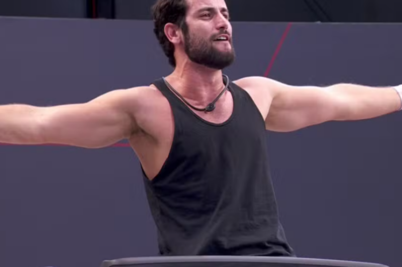 Matteus é o novo Anjo do BBB 24 — Foto: Globo