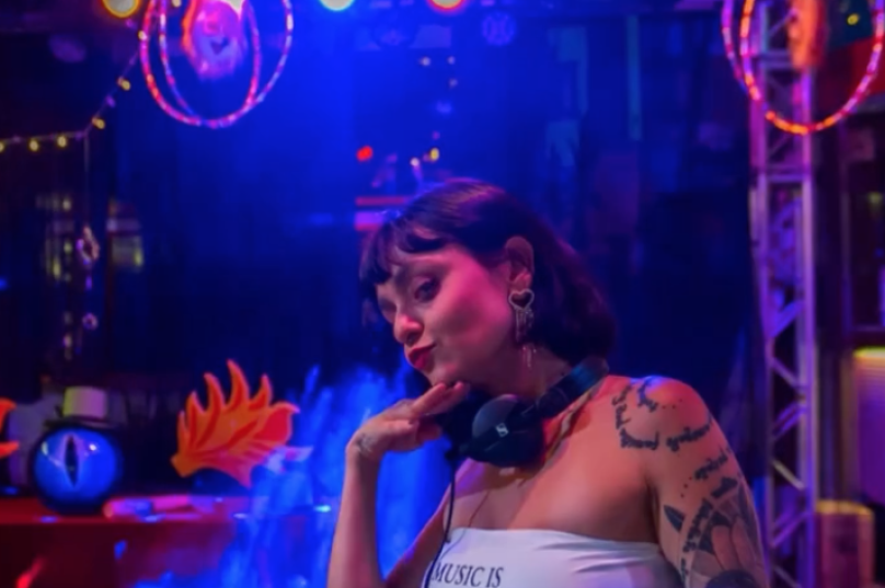 DJ Karina (Reprodução)