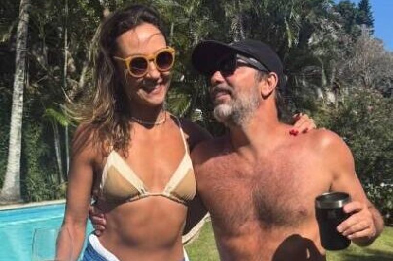 Marcelo Faria e Thatiana Travassos durante a estadia em Búzios — Foto: Reprodução